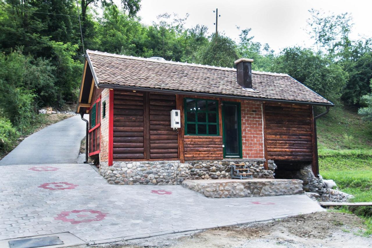 Vajat Tuk Villa บายินา บาชตา ภายนอก รูปภาพ